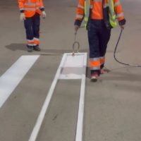 В Калуге начали обновлять дорожную разметку