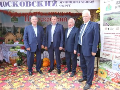 Геннадий Новосельцев поздравил жителей региона с Днем местного самоуправления