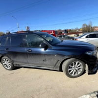 BMW X7 арестован за трехмиллионный долг владельца