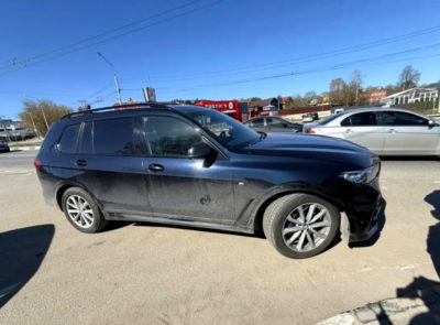 BMW X7 арестован за трехмиллионный долг владельца