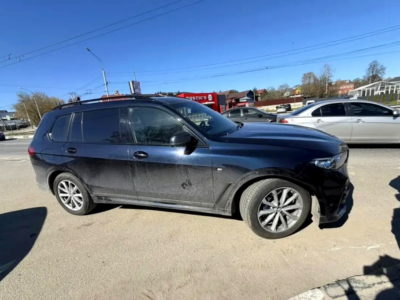 BMW X7 арестован за трехмиллионный долг владельца