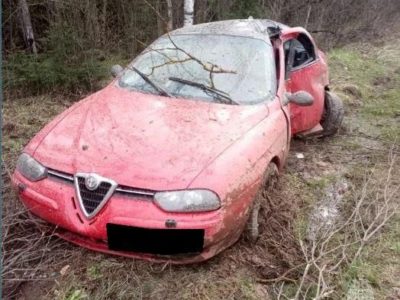 Водитель Alfa Romeo получил травмы в ДТП на трассе А108