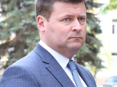 Юрий Моисеев поздравил земляков с Первомаем