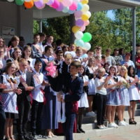 В школах Калужской области звенят последние звонки