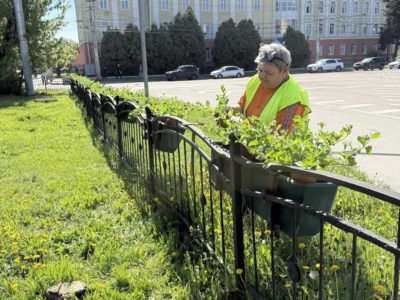 Дмитрий Денисов пообещал губернатору добавить цветов Калуге