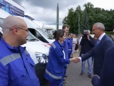Калужская скорая помощь получила новые машины Калужская скорая помощь получила новые машины