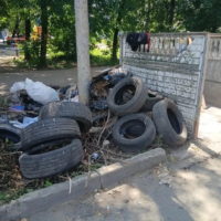 С контейнерных площадок Калуги вывезено 75 КамАЗов мусора С контейнерных площадок Калуги вывезено 75 КамАЗов мусора