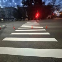 В Калуге продолжают обновлять дорожную разметку В Калуге продолжают обновлять дорожную разметку
