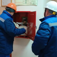Военные коммунальщики перезарядили огнетушители