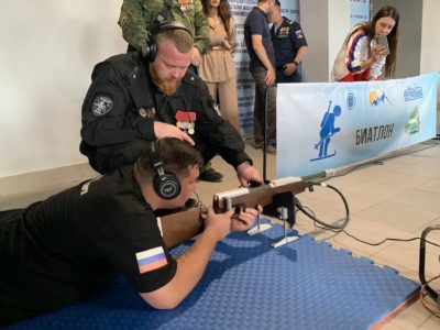 В демонстрационно-просветительском центре участникам СВО показали тонкости пулевой стрельбы В демонстрационно-просветительском центре участникам СВО показали тонкости пулевой стрельбы