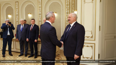 Лукашенко рассказал, как дотянуть до миллиарда Лукашенко рассказал, как дотянуть до миллиарда