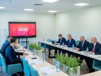 Владислав Шапша обсудил сотрудничество с главой «1С» Владислав Шапша обсудил сотрудничество с главой «1С»