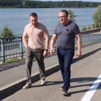 Дмитрий Денисов провел выездное совещание на набережной Яченского водохранилища Дмитрий Денисов провел выездное совещание на набережной Яченского водохранилища