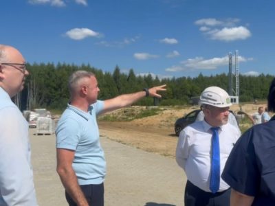 В Калуге на футбольном манеже продолжаются работы по завершению строительства