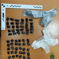 В Калуге у иностранца изъяли 60 свертков с наркотиками