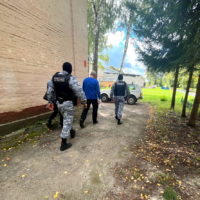 Жениха увели из ЗАГСа судебные приставы Жениха увели из ЗАГСа судебные приставы