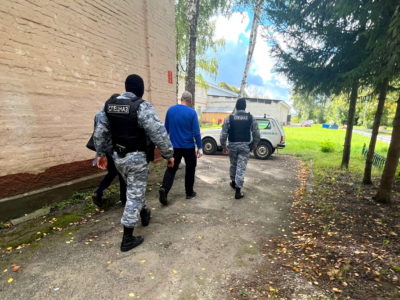 Жениха увели из ЗАГСа судебные приставы Жениха увели из ЗАГСа судебные приставы