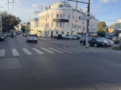 Девятилетний ребенок попал под колеса машины в Калуге Девятилетний ребенок попал под колеса машины в Калуге