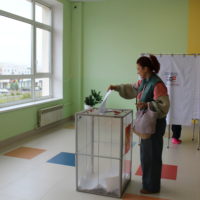 Калужане во второй день голосования на выборах в Госдуму идут на избирательные участки Калужане во второй день голосования на выборах в Госдуму идут на избирательные участки