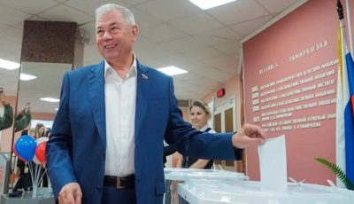 Анатолий Артамонов проголосовал на выборах в Госдуму Анатолий Артамонов проголосовал на выборах в Госдуму