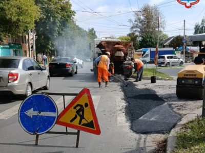 Ямочный ремонт сделали еще на трех улицах Калуги