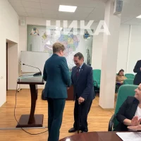 Удостоверение депутата Государственной Думы IX созыва получил Геннадий Скляр