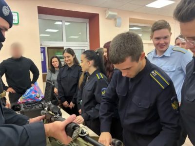 Для калужских студентов провели урок мужества