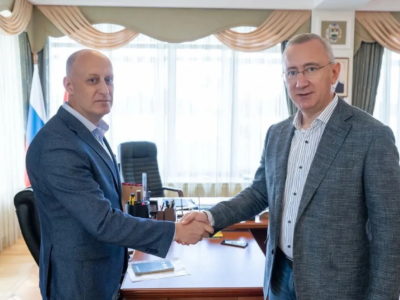 Дмитрий Афанасьев получил должность зама руководителя фракции ЕР в Госдуме Дмитрий Афанасьев получил должность зама руководителя фракции ЕР в Госдуме