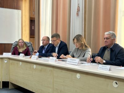Городская трехсторонняя комиссия провела заседание в областном центре