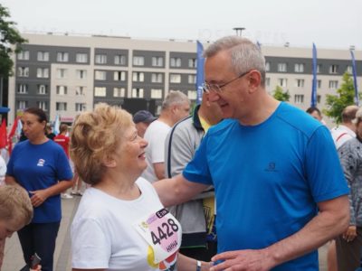 Владислав Шапша поздравил серебряных калужан с Днём пожилого человека Владислав Шапша поздравил серебряных калужан с Днём пожилого человека