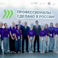 Владислав Шапша поздравил работников среднего профессионального образования с праздником