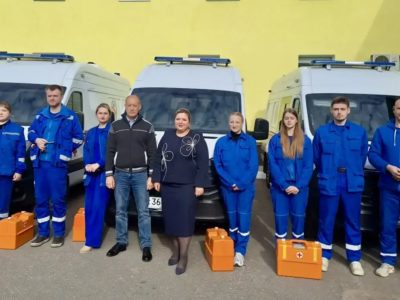 Региональный центр скорой помощи получил три новых автомобиля Региональный центр скорой помощи получил три новых автомобиля