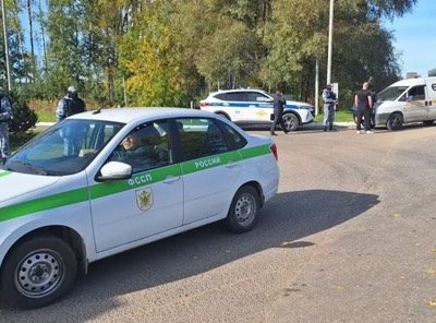 Приставы арестовали 22 автомобиля должников