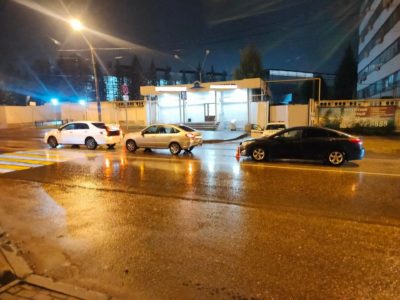 54-летняя калужанка получила травмы в тройном ДТП